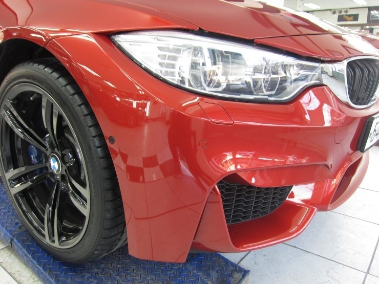 BMW M4 범퍼 도색 완료