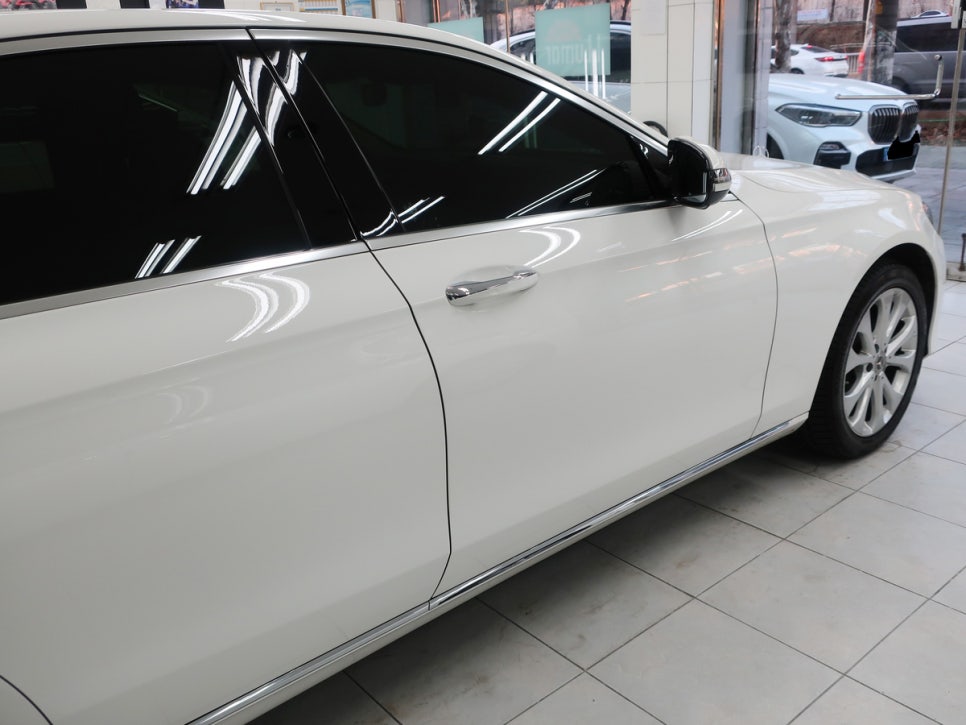 벤츠 E220D 범퍼 시공 후 14