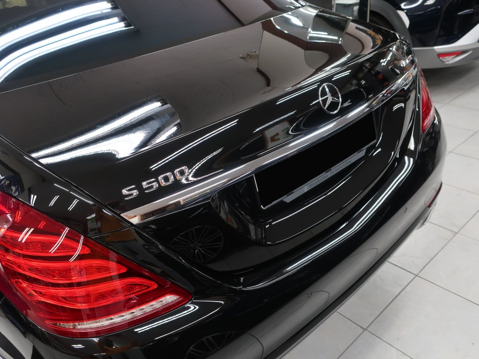 벤츠 W222 S500L 4MATIC 광택 복원 및 유리막 코팅 시공 사진