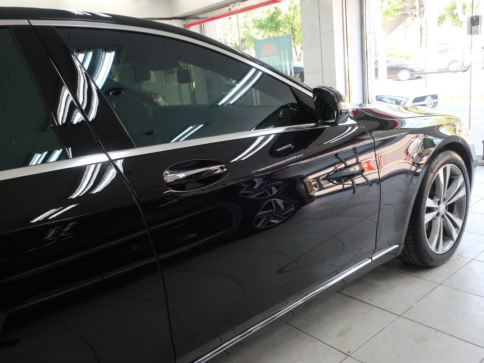 벤츠 W222 S500L 4MATIC 광택 복원 및 유리막 코팅 시공 사진