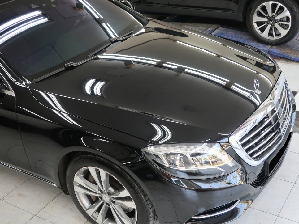 벤츠 W222 S500L 4MATIC 광택 복원 및 유리막 코팅 시공 사진