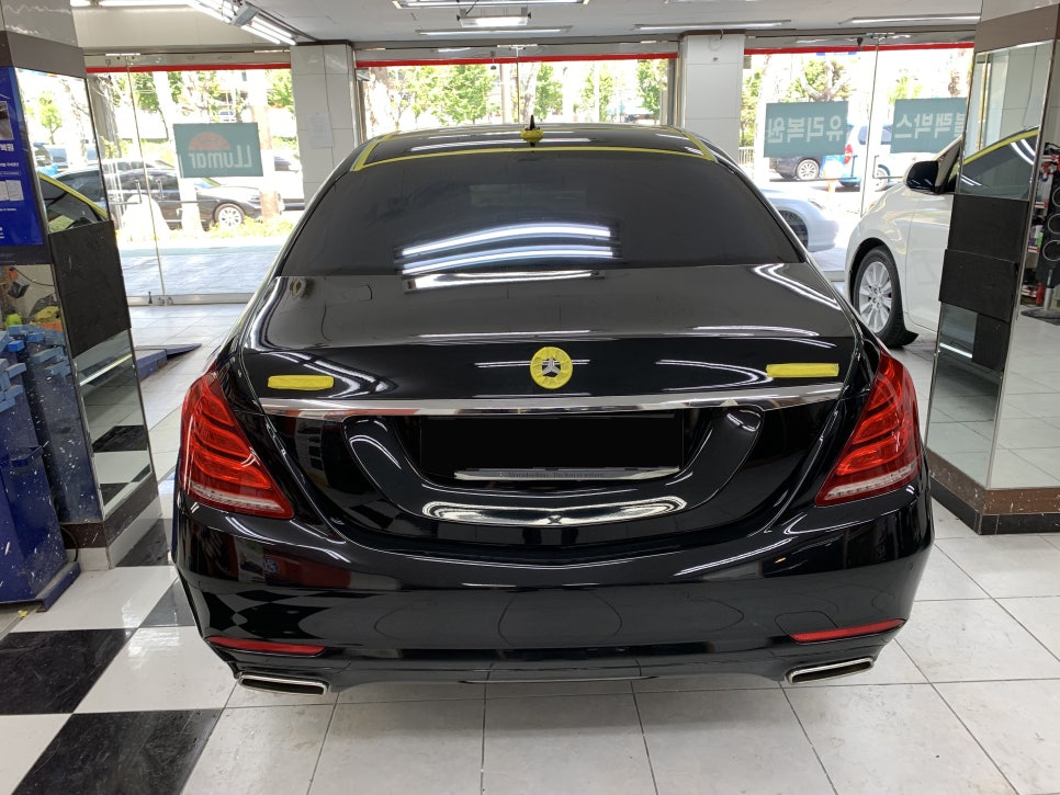 벤츠 W222 S500L 4MATIC 광택 복원 및 유리막 코팅 시공 사진