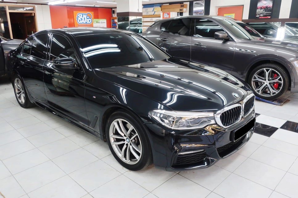 BMW 520D 범퍼 상세 부위 1