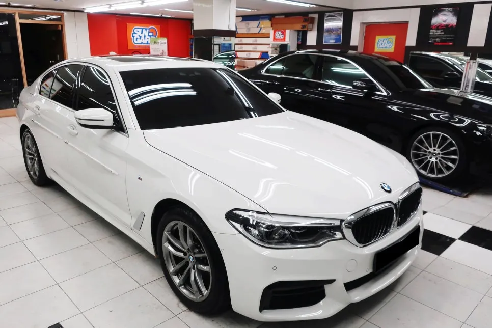 BMW 520i 휀더 판금 한판 도색 복원 후