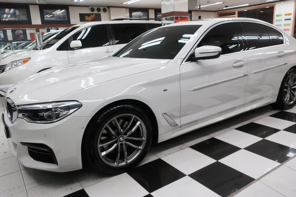 BMW 520I 휀다 상세 부위 1
