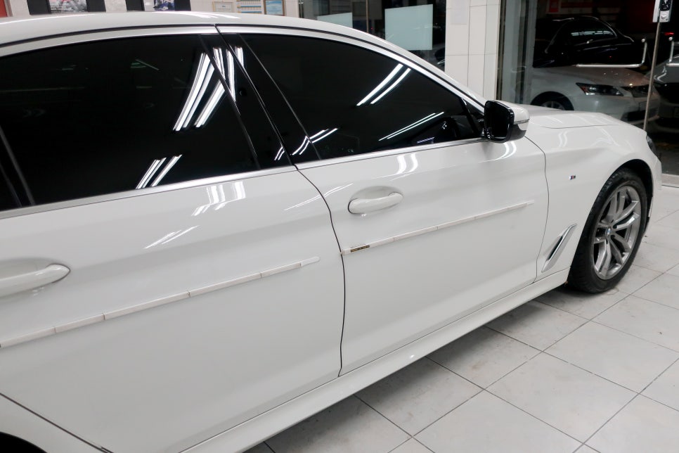 BMW 520I 휀다 상세 부위 3