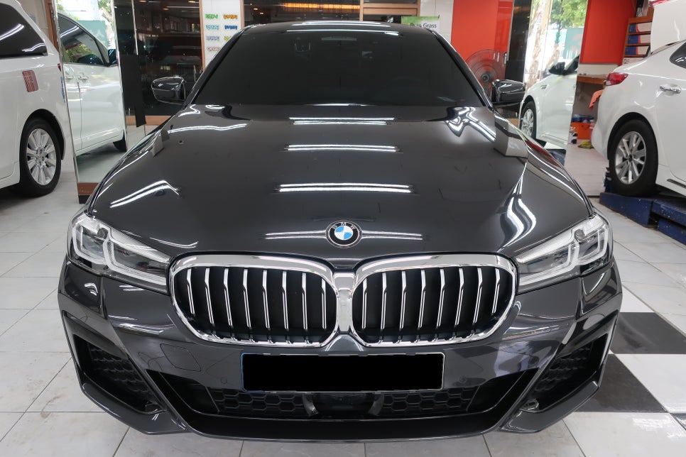 BMW 523D 범퍼 상세 부위 1