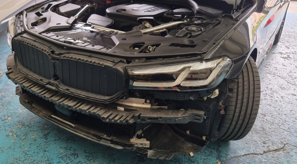 BMW 523D 범퍼 시공 과정 1