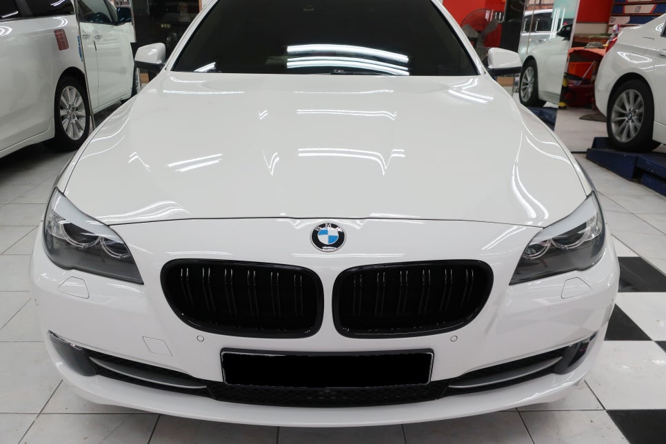 BMW 528I 범퍼 상세 부위 1