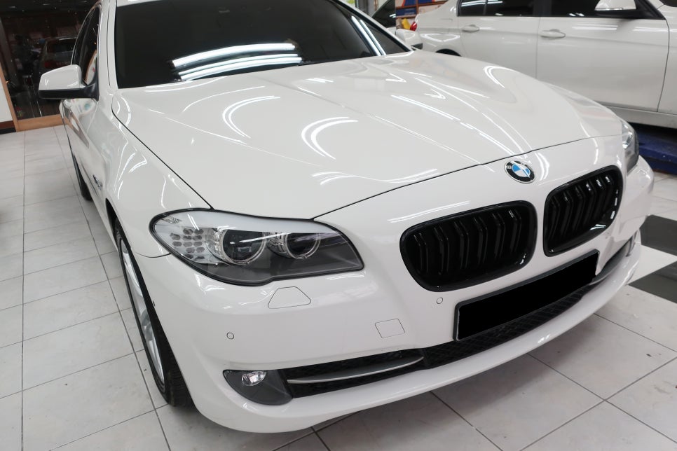 BMW 528I 범퍼 상세 부위 4