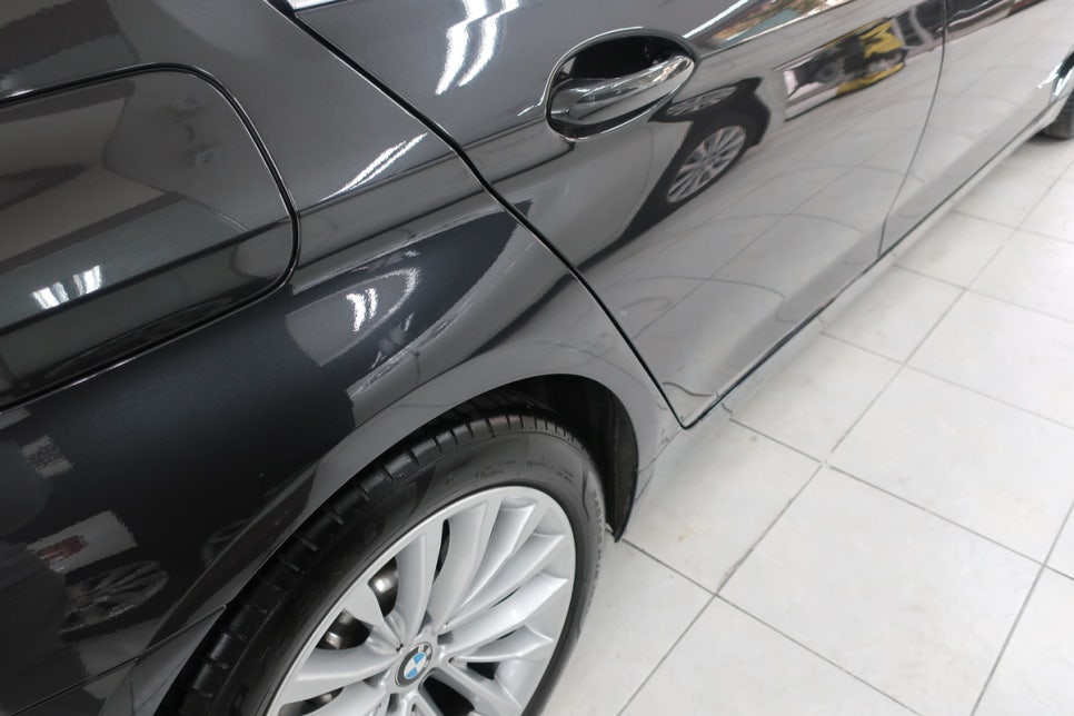 BMW 530I 휀다 도어 시공 후 3