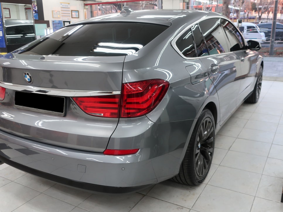 BMW 5GT 범퍼 상세 부위 3