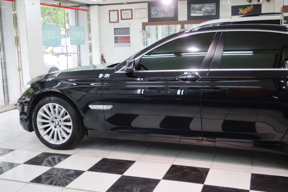 BMW 7 SERIES BODYWORK 상세 부위 1