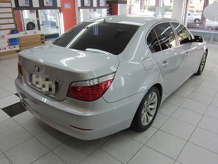 BMW 528i 외제차판금도색 비용과 수리시간/보험처리 시공 전