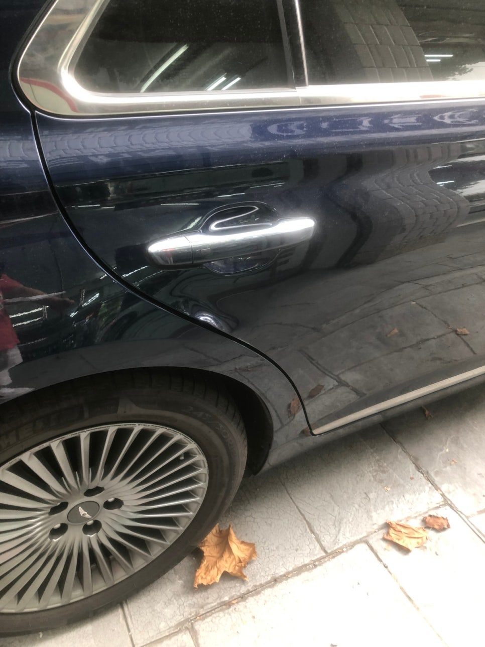 제네시스 G90 도어 시공 전 3
