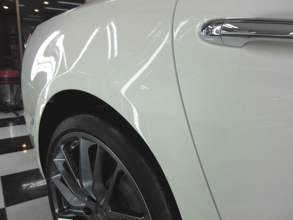 마세라티 콰트로포르테 도색·광택 시공 완료 후