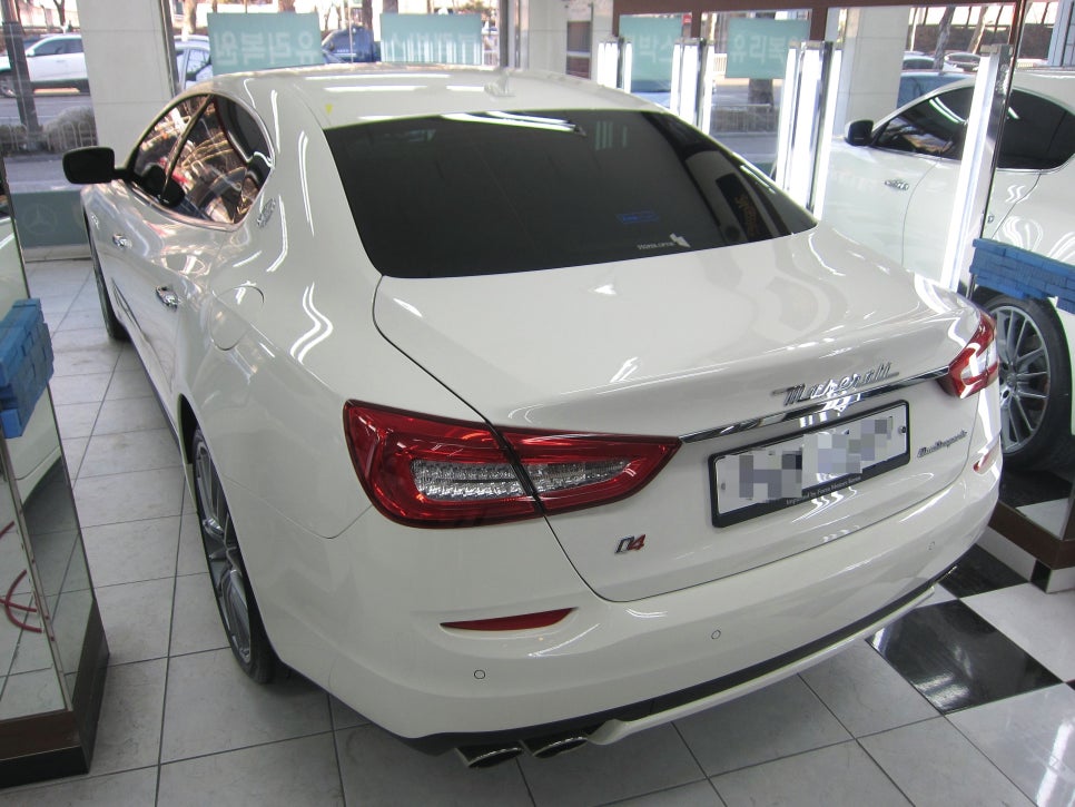 콰트로포르테 판금·도색 시공 사진