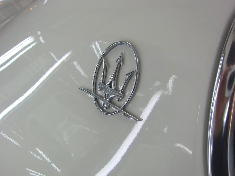 콰트로포르테 판금·도색 시공 사진