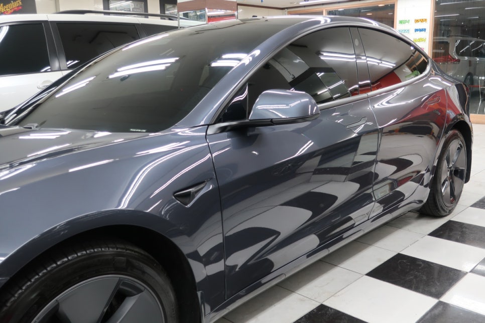 테슬라 MODEL3 도어 상세 부위 3