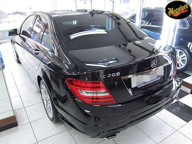 벤츠 C200 판금·도색 작업 중 04