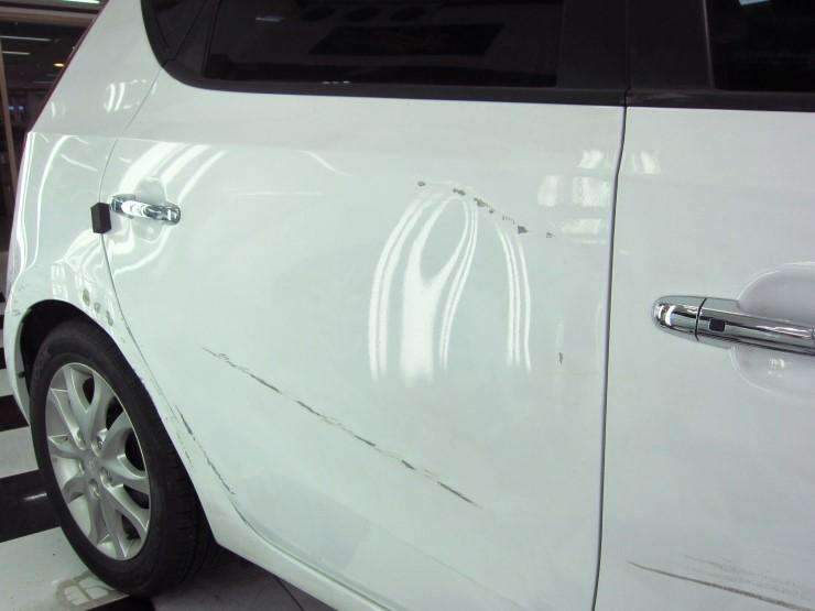 현대 i30 문짝교환 판금도색 덴트 시공 전