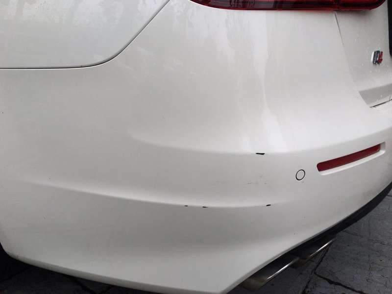마세라티 콰트로 포르테 범퍼 덴 덴트 시공 사진