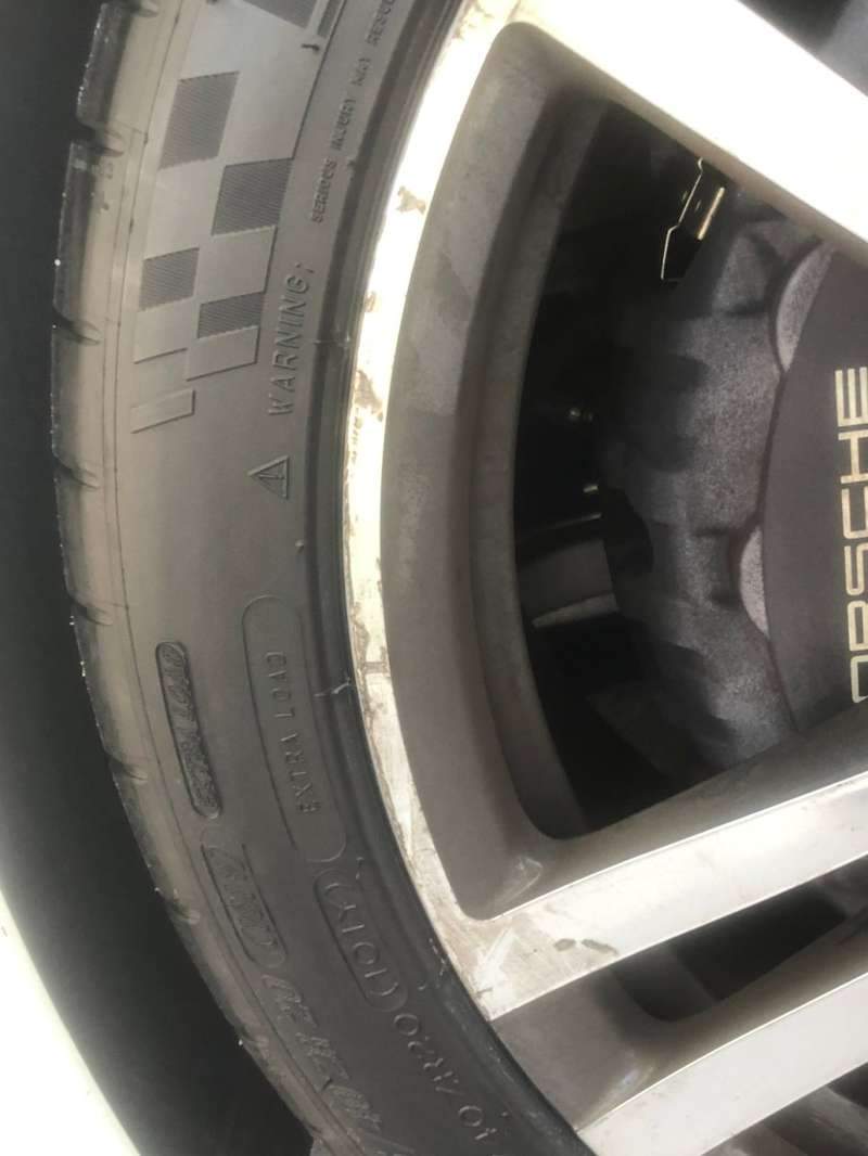 포르쉐 파나메라 덴트 시공 사진