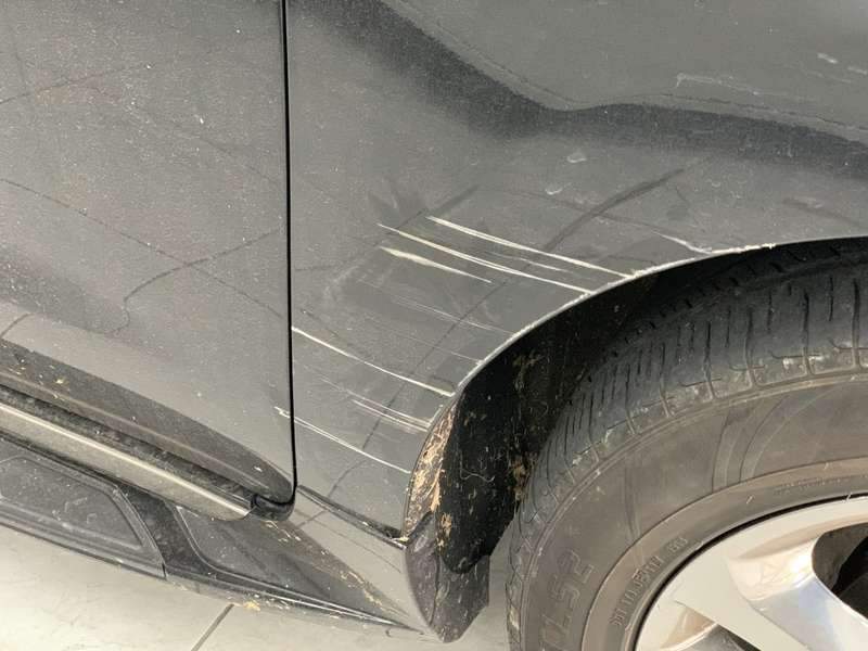 카니발 덴트 시공 사진