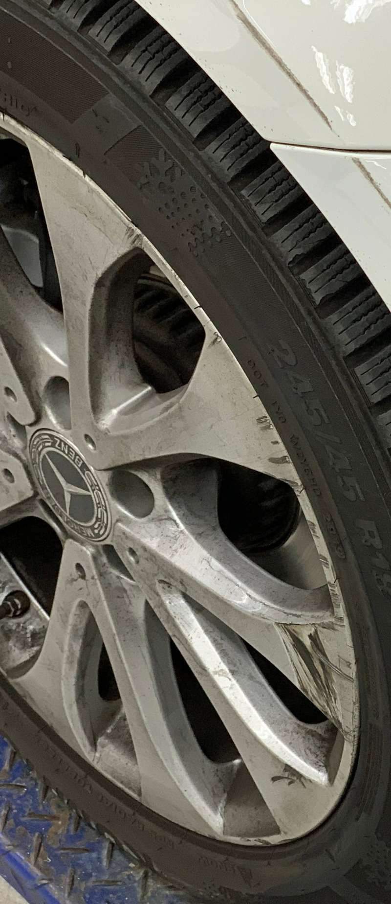 벤츠 E220 덴트 시공 사진