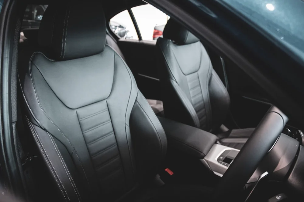 BMW 가죽 시트 전문 실내클리닝